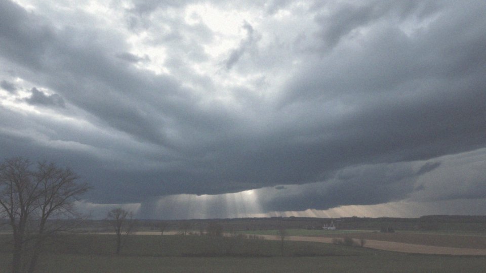 Co to jest burza i jakie ma znaczenie meteorologiczne?